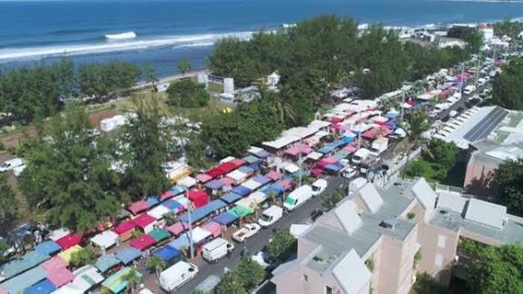 Marché forain de Saint-Pierre (Sud)